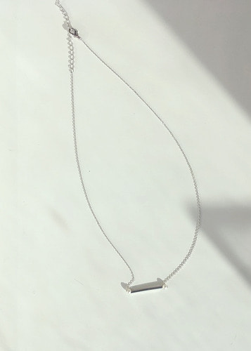 bar necklace